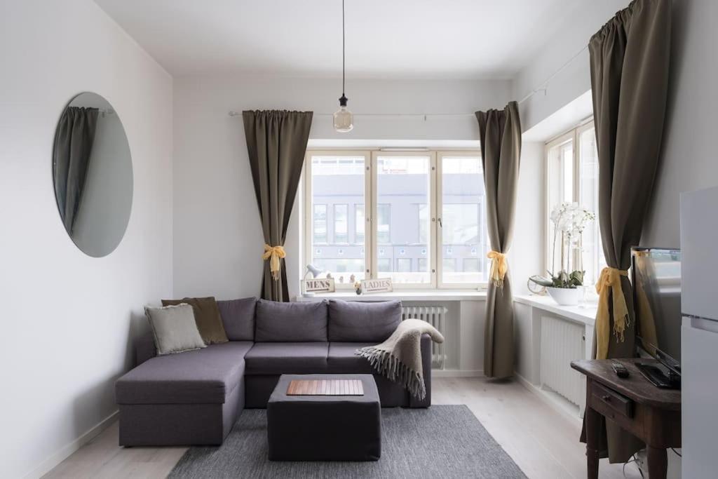 Kattohuoneisto 2h Upealla Naekymaellae Metron Laehellae Appartement *